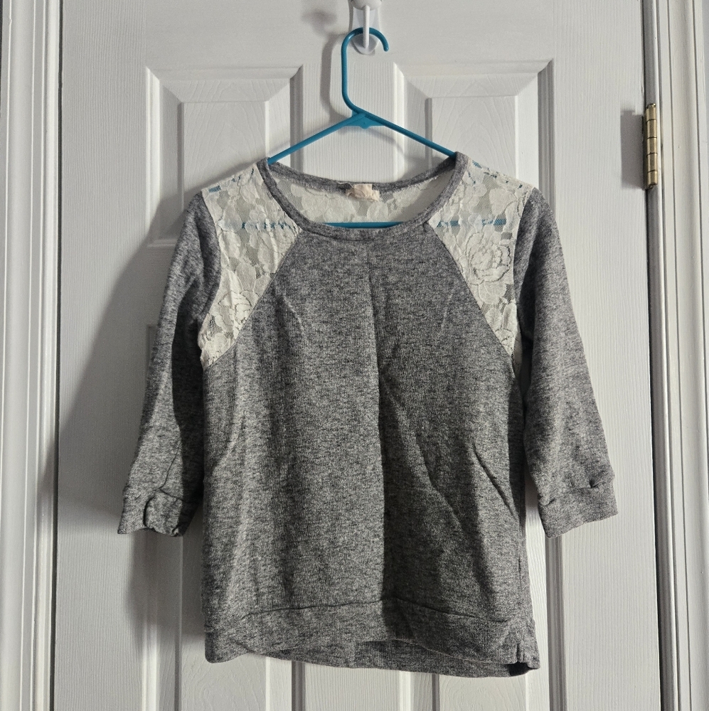 One Clothing Large  Gray and White Lace Top